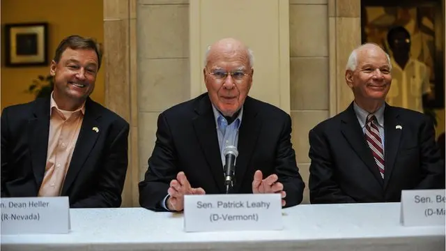 Senator Patrick Leahy (centre)