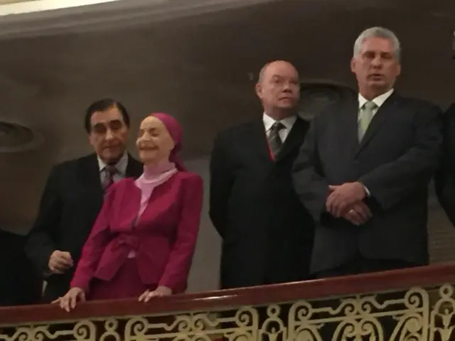 Faces you don’t often see: Alicia Alonso, the Grande Dame of Cuban ballet – the Gran Teatro is named after; and Miguel Diaz Canel on the far right, possible successor of Raul Castro