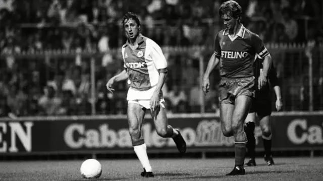 Louis van Gaal and Johan Cruyff