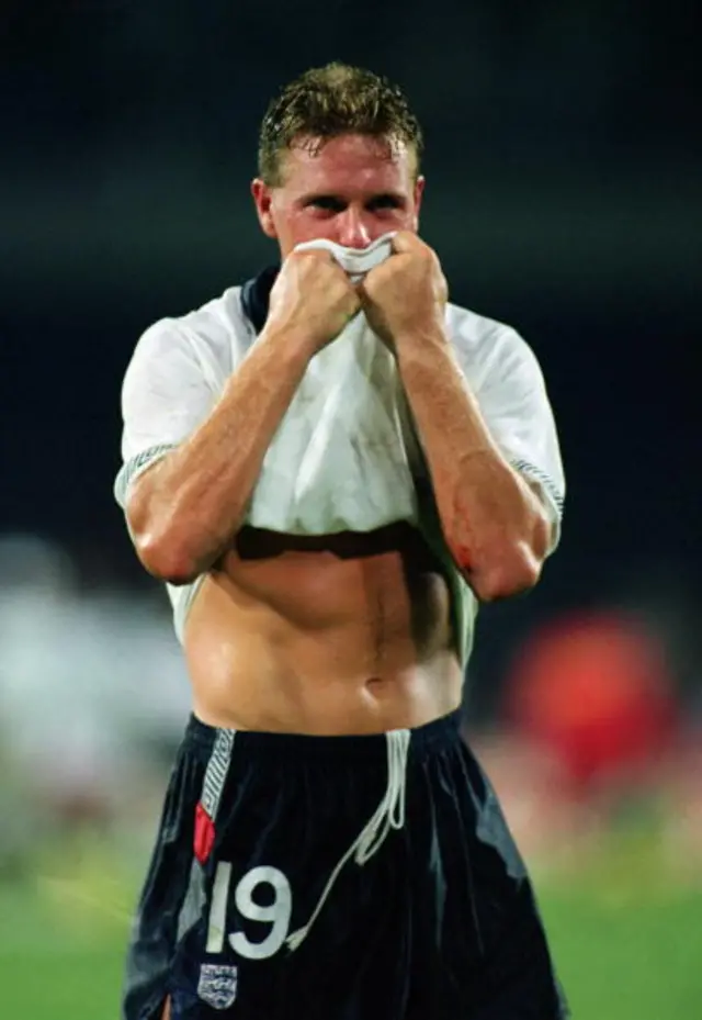 Paul Gascoigne crying at Italia 90