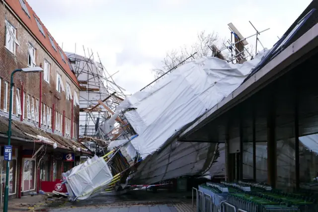 Roof collapsed in Woodley, Reading