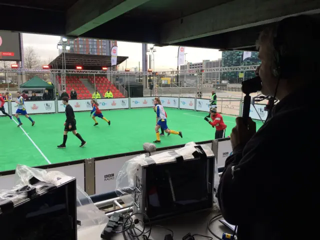 Guy Mowbray commentating