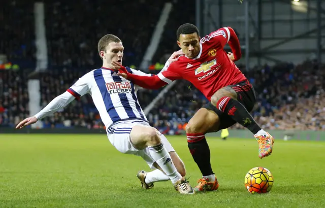 Memphis Depay tries to make an impact for Manchester United