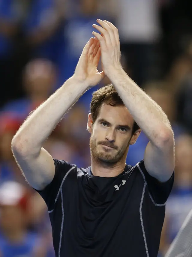 Andy Murray applauds the crowd