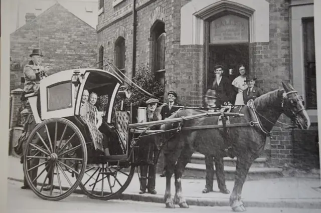 Hansom cab