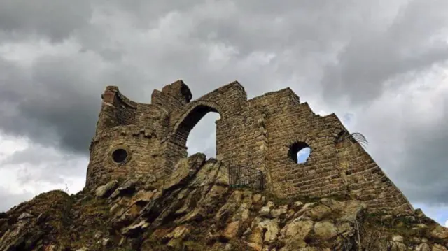 Mow Cop Castle