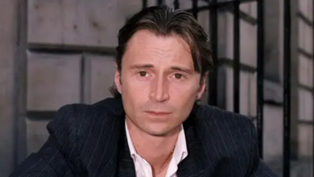 Robert Carlyle