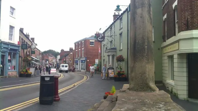 Street through Cheadle