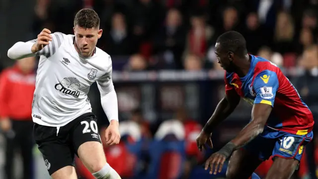 Ross Barkley runs past Yannick Bolasie