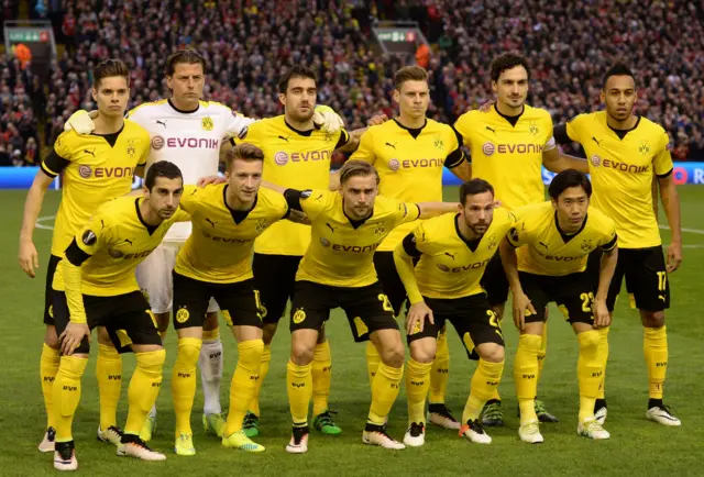 Borussia Dortmund pose