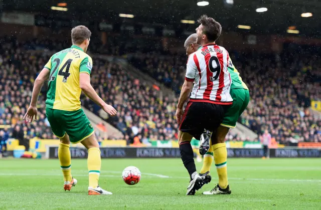 Suderland's Fabio Borini & Adre Wisom and Bennett