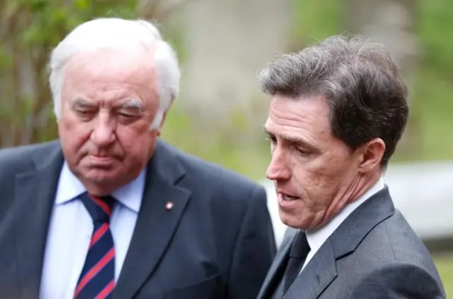 Jimmy Tarbuck (L) and Rob Brydon