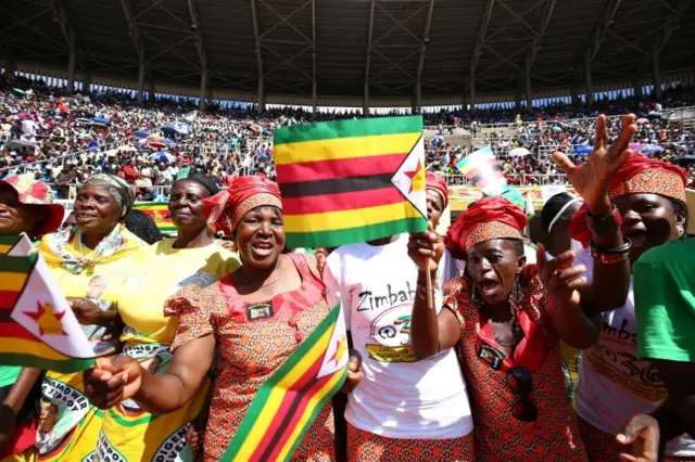 Zimbabwe African National Union – Patriotic Front (ZANU–PF) women"s league members sing before the 36th independence celebrations at the National Sports Stadium in Harare, Zimbabwe, 18 April 2016.