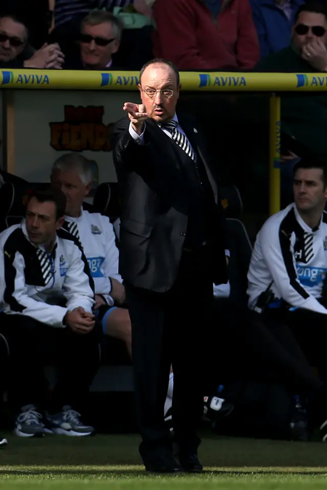 Rafael Benitez gestures