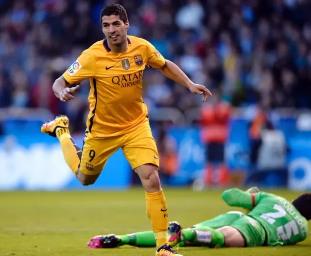 Luis Suarez celebrates