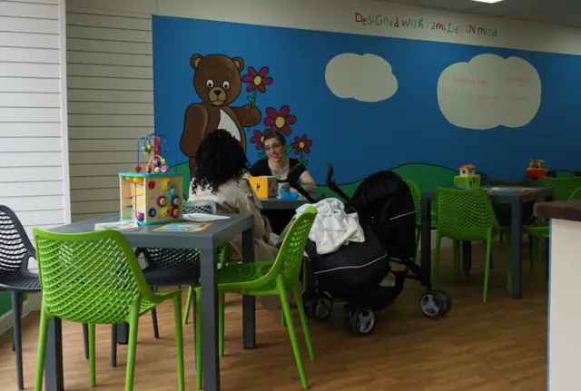 Breastfeeding cafe