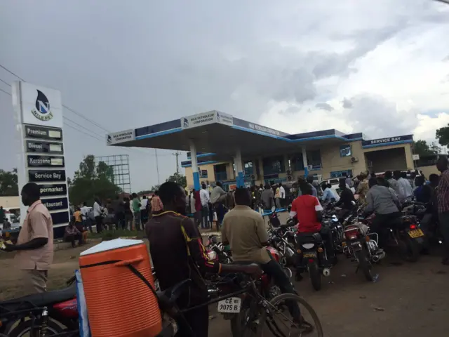 fuel queue