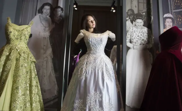 Queen's wardrobe exhibition