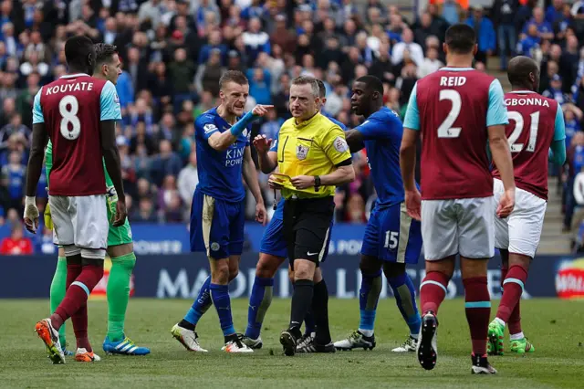 Jamie Vardy reacting to Jon Moss