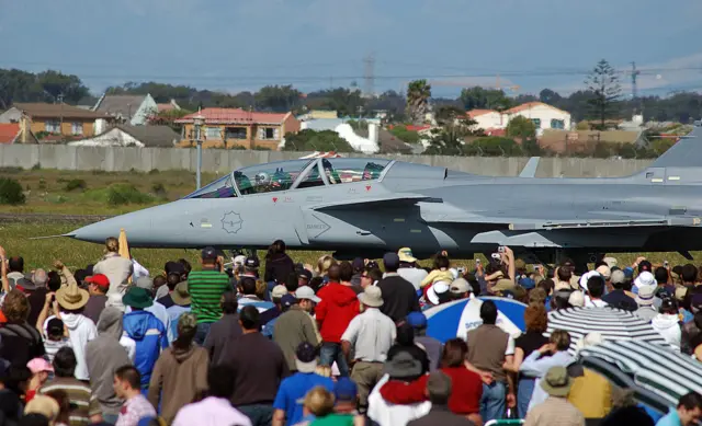 One of the Saab Gripen fighter jets bought by the South African Airforce as part of the country's controversial arms deal, in Cape Town, 23 September 200