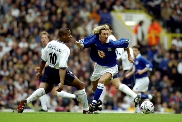 Robbie Savage playing for Leicester in the 1990s