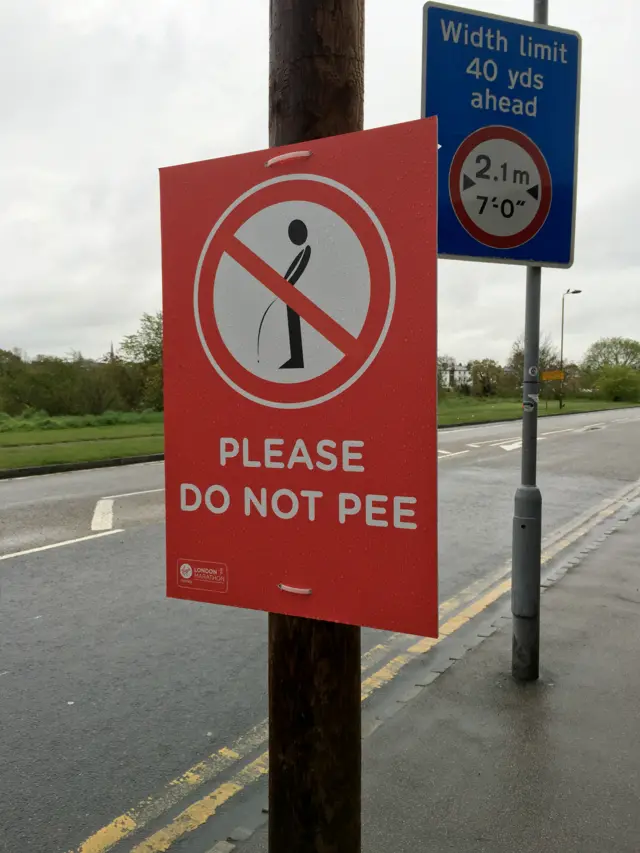 Don't pee sign