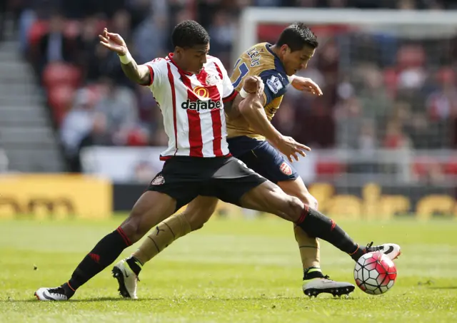 Patrick van Aanholt, Alexis Sanchez