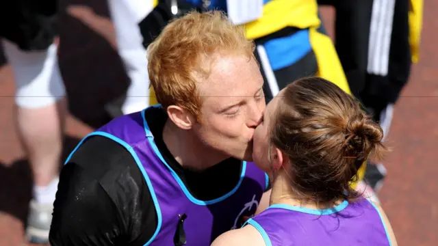 London marathon kiss