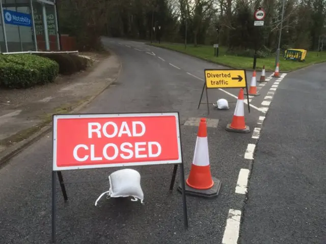 Hutcliffe Wood Road Closed