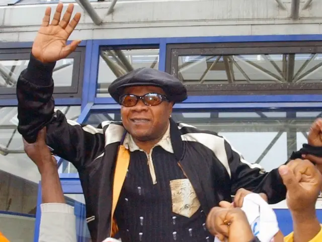 - In this file photo dated Tuesday, Nov. 17, 2004, Congolese pop star Papa Wemba is hoisted by supporters as he leaves the courthouse in Bobigny near Paris Tuesday, Nov. 17, 2004