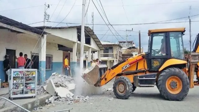 A JCB backhoe at work