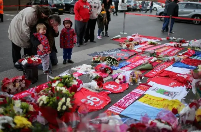 Tributes at Anfield