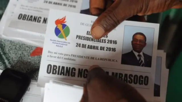 An election official at a polling station on 24 April 2016 in Malabo