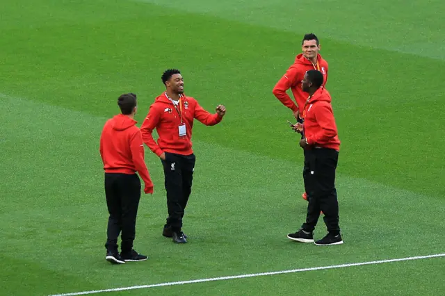 Liverpool players on the pitch ahead of Villarreal