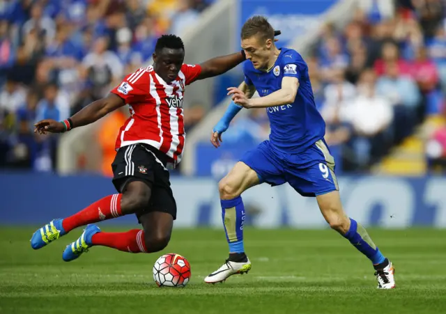 Jamie Vardy in action with Victor Wanyama