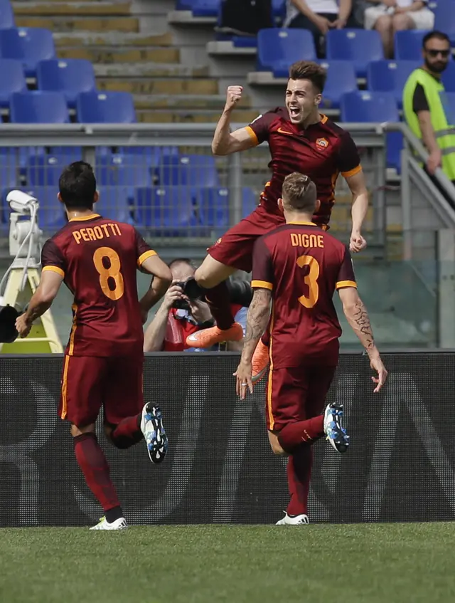 Roma celebrate