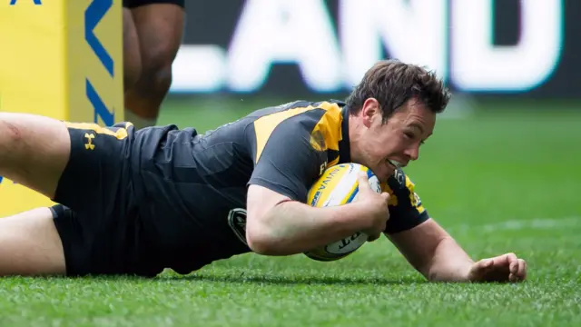 Rob Miller scores a try for Wasps