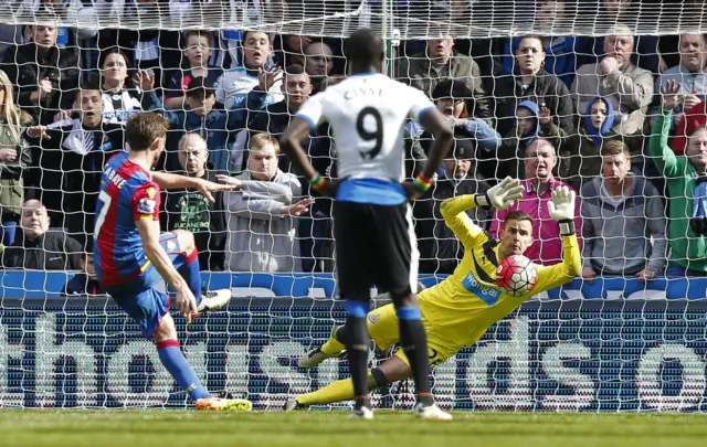 Yohan Cabaye has his penalty saved