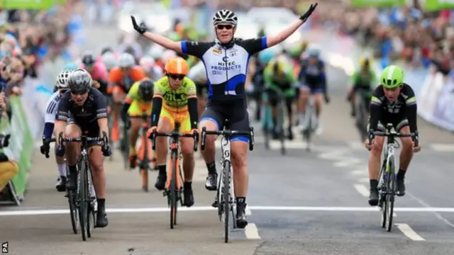 Kirsten Wild wins the Women's Tour de Yorkshire