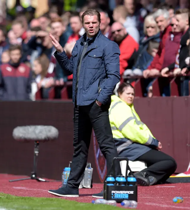 Hearts boss Robbie Neilson