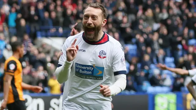 Stephen Dobbie celebrates