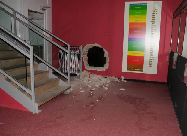 Tunel into the museum