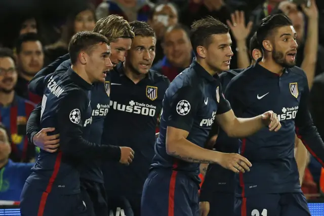 Fernando Torres celebrates