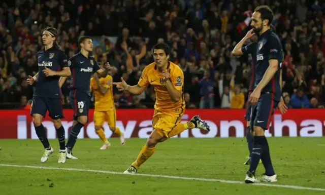 Luis Suarez celebrates