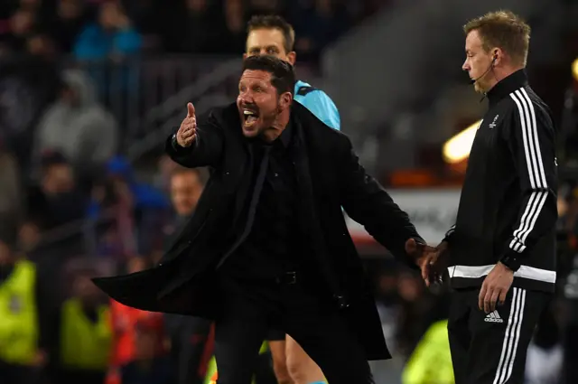 Diego Simeone gestures