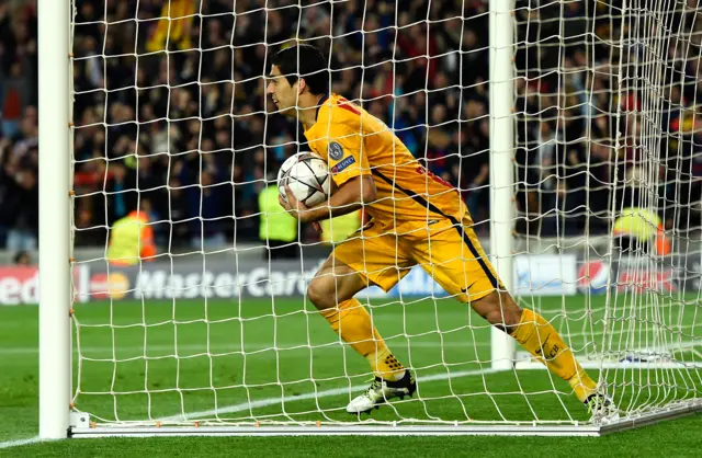 Luis Suarez celebrates