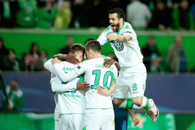 VfL Wolfsburg celebrating