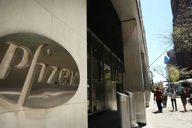 Pfizer logo