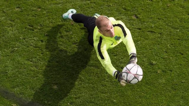 Man City keeper Joe Hart