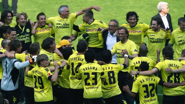 Jurgen Klopp and Dortmund players